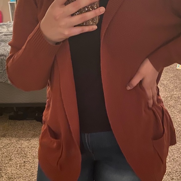 Cardigan - Picture 1 of 4